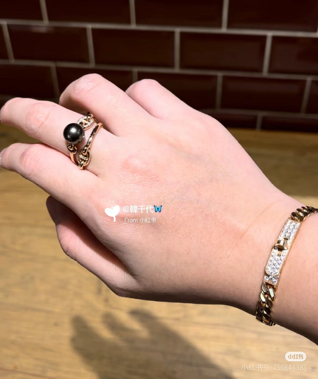Hm Pig Nose Black Pearl Rose Gold Ring