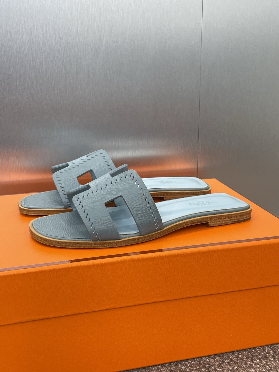 Hm 25 Oran Sandal Dark Cloud Blue Perforate Epsom Leather