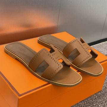 Hm 25 Oran Sandal Gold Perforate Epsom Leather
