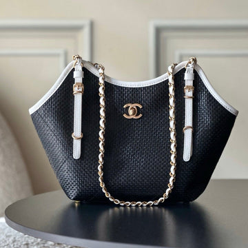 Chanel 2025 Maxi Hobo Bag 31CM Black Mix White Straw Leather 320857
