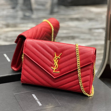 Yl Woc 22 Red Cheveron Caviar Gold Hardware
