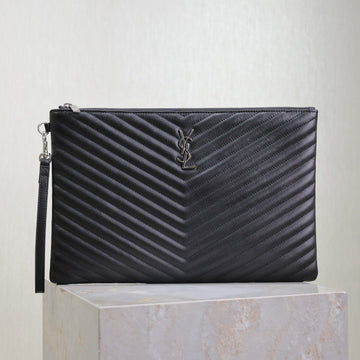 Clutch 36 In Black Quilted Calfskin Silver Buckle