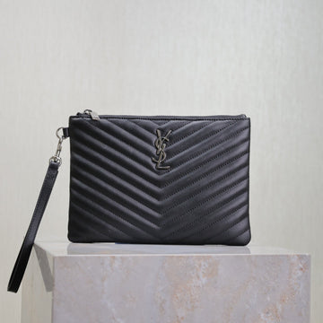 Clutch 24 In Black Quilted Calfskin Silver Buckle