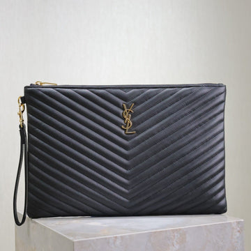 Clutch 36 In Black Quilted Calfskin Gold Buckle