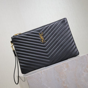 Clutch 30 In Black Quilted Calfskin Gold Buckle