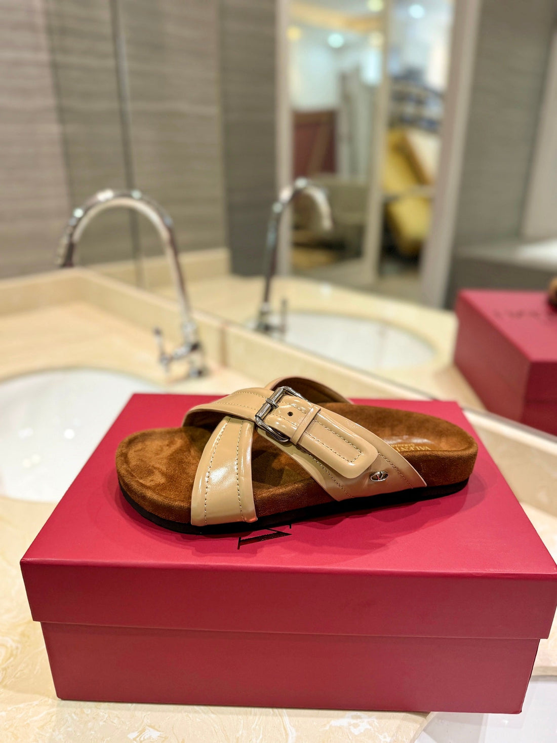 Crossover -- Strap Camel Brown Calfskin Slide