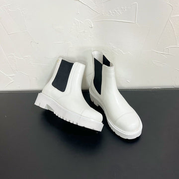 CC Chelsea Ankle Boots In White Cowhide 949684