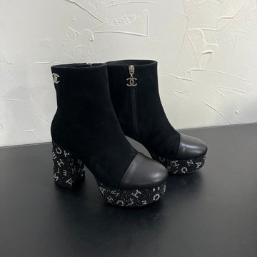 CC Short Boots 95MM In Black With Letters Printed Suede And Lambskin 949659