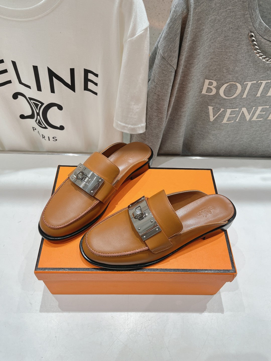 Iota Mule Caramel Calfskin