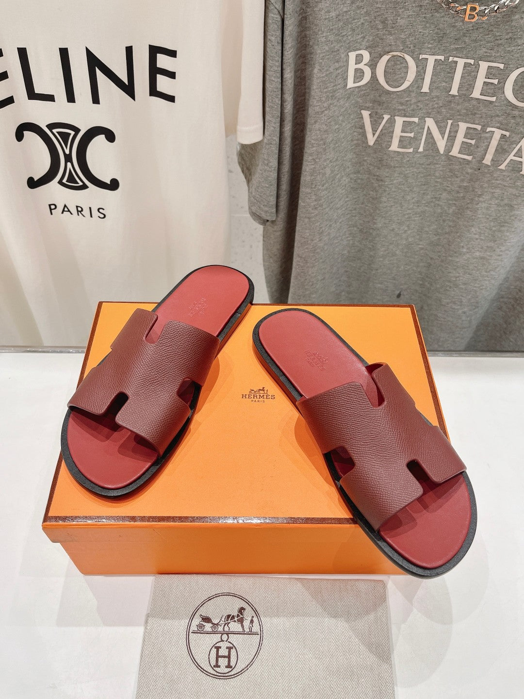Izmir Sandal Ruby Lambskin
