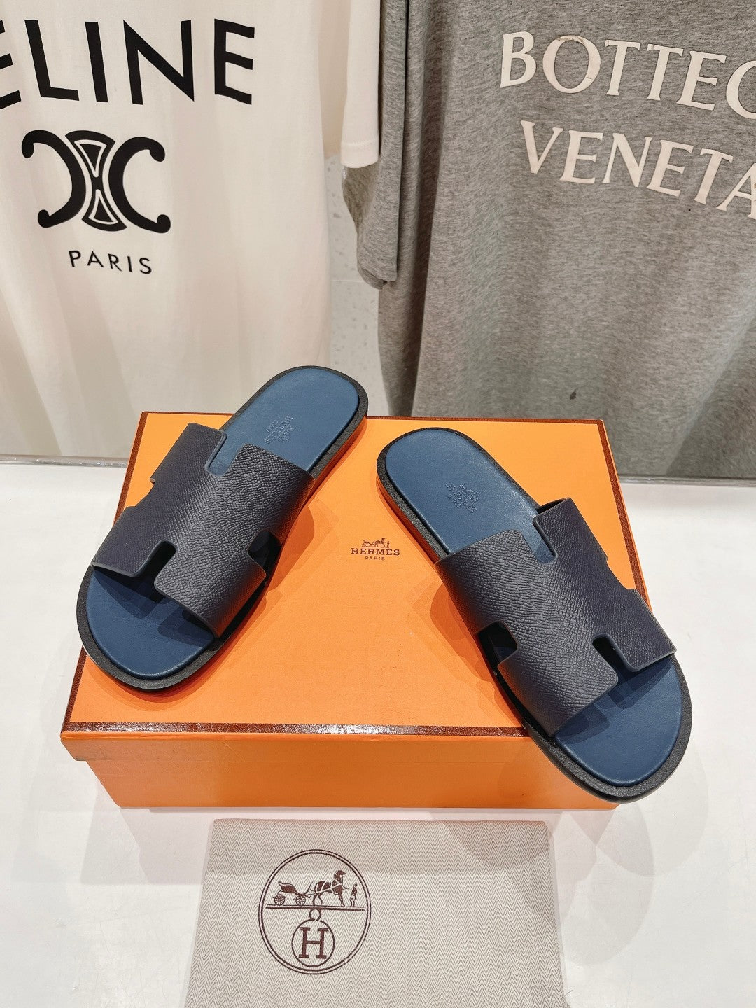Izmir Sandal Berry Lambskin