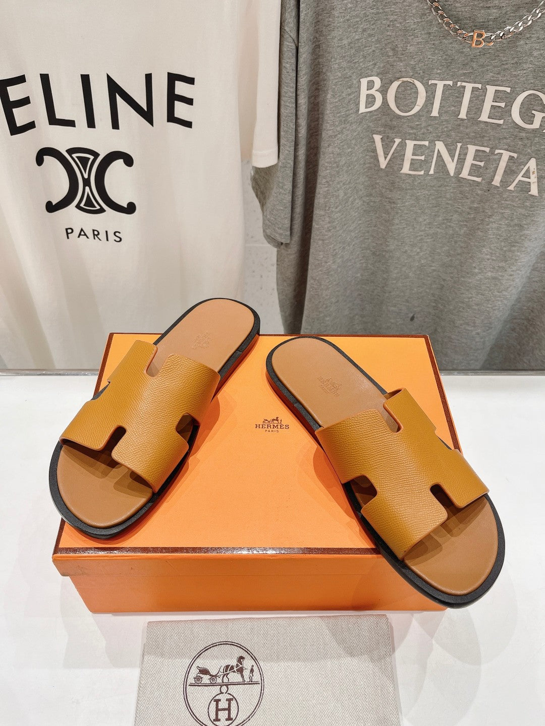 Izmir Sandal Amber Lambskin