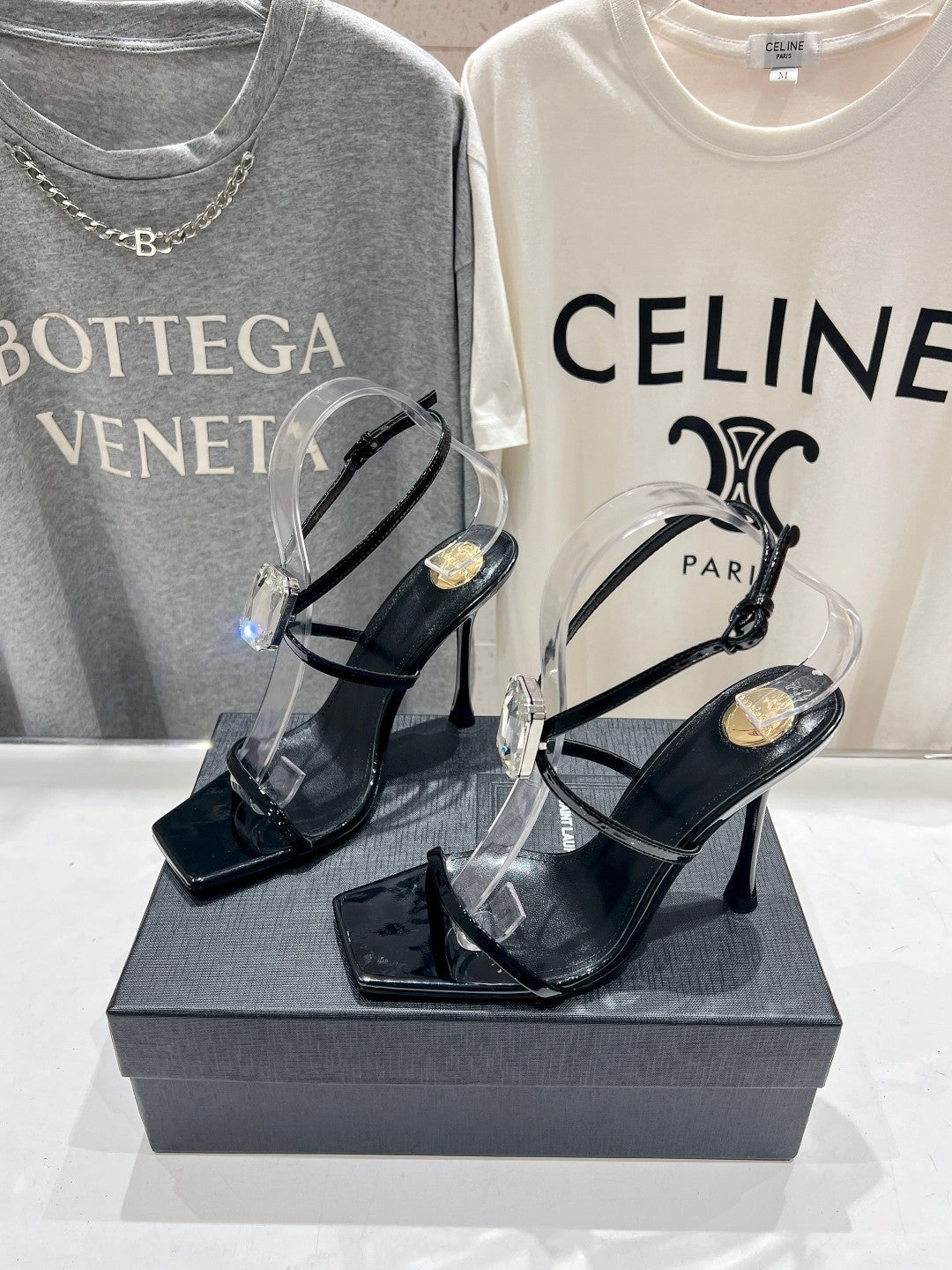 High Heel Sandals In Black Glossy Calfskin Wth Straps Attached Gem