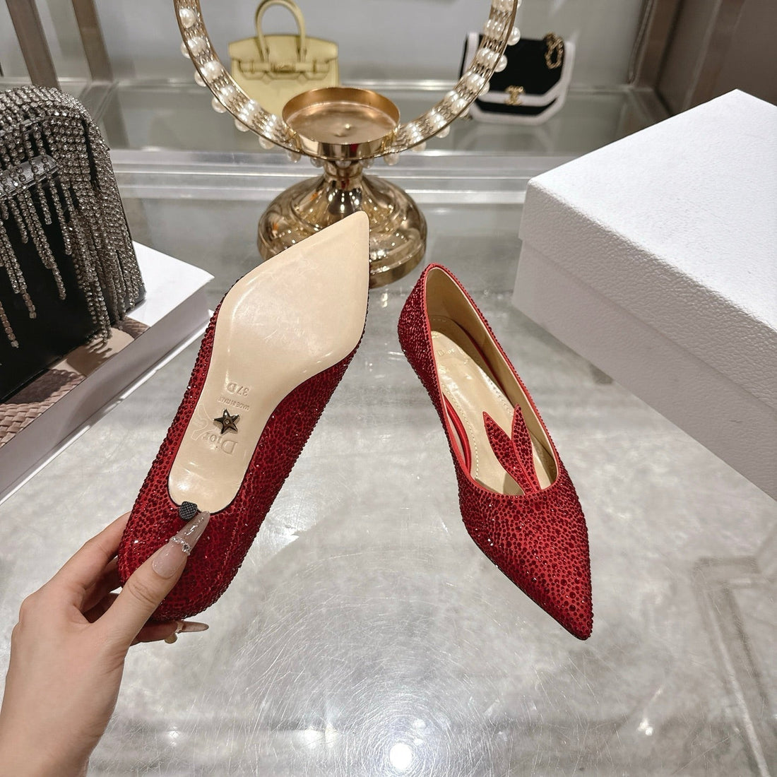 CD 26 Pump 35MM Red Full Diamond Sheepskin 592200