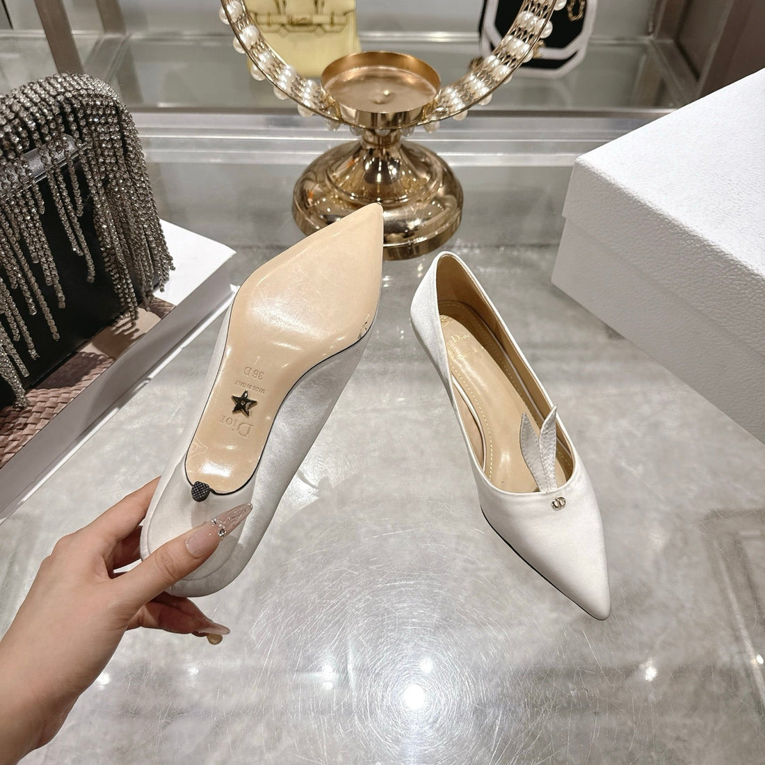 CD 26 Pump 35MM Ivory Silk Satin 592203
