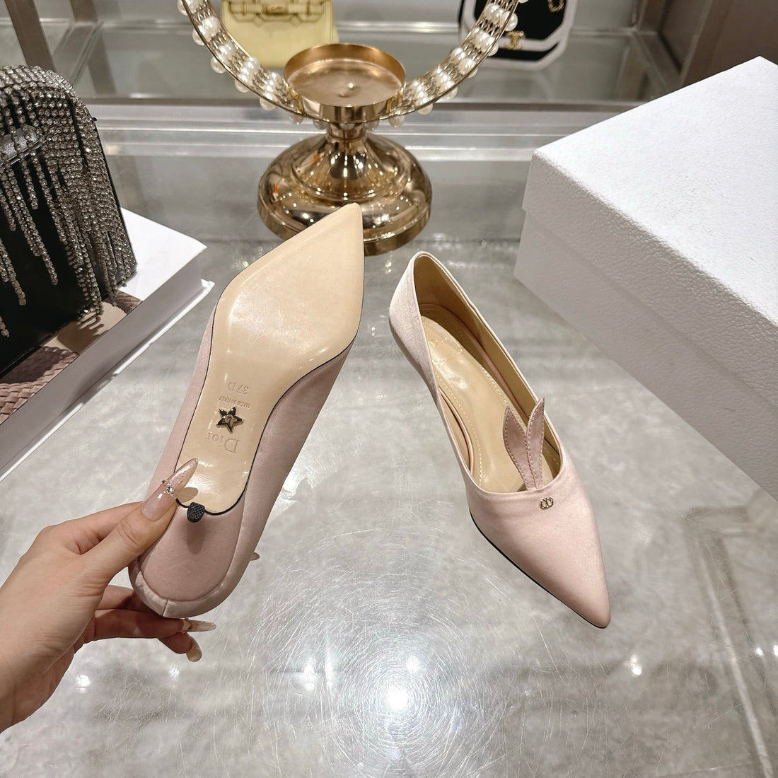CD 26 Pump 35MM Light Pink Silk Satin 592206