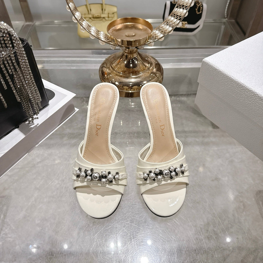 CD 26 High-Heeled Mules 85MM Pearl Ivory Patent Leather 592252