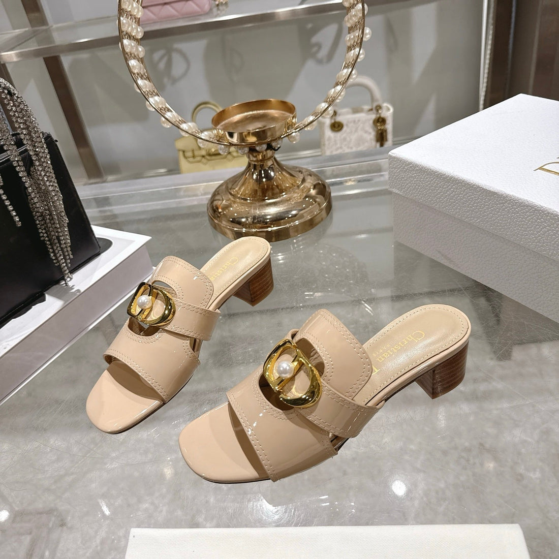 CD 26 Chunky Heel Sandals 35MM Beige Patent Leather 592269