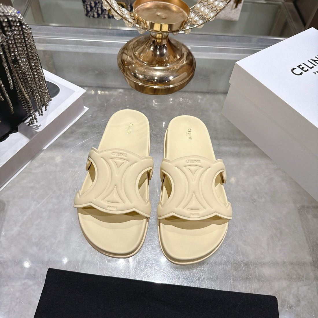Celine 26S Triomphe Slide Light Beige Sheepskin 679831