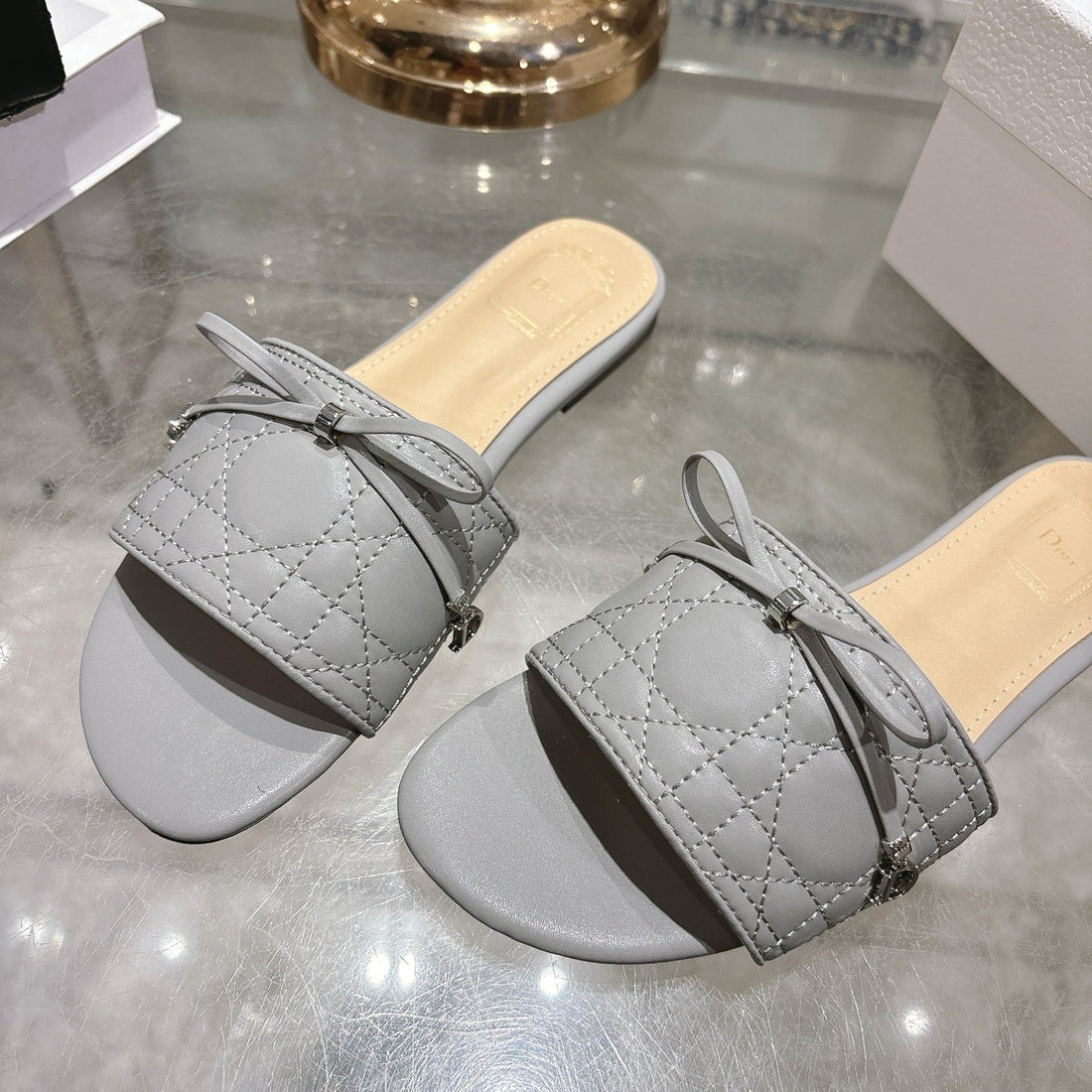 CD 26S Slippers Gray Beige Sheepskin 679865