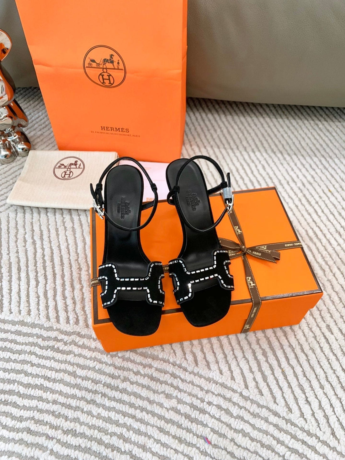 Hm Heden Sandal 85MM Black With Rhinestones Suede 963266
