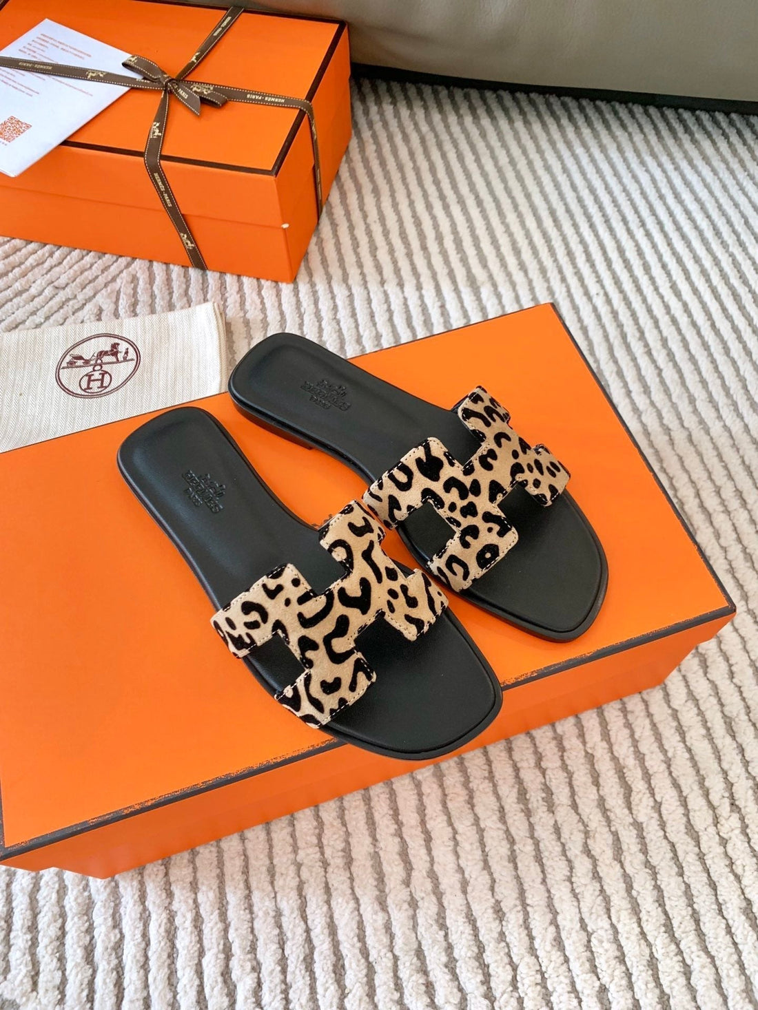 Hm Oran Sandal Beige With Black Pattern Calfskin 963189