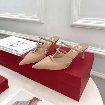 Rockstud Wispy Beige Calfskin Mule 60MM