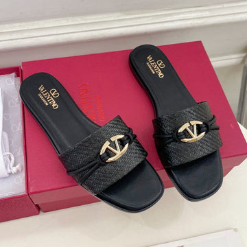 Garavani V Logo Signature Slide In Black Raffia And Calfskin