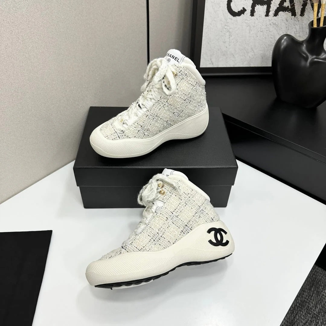 CC 26S Casual Sneakers Ivory Black Fabric Sheepskin 626369