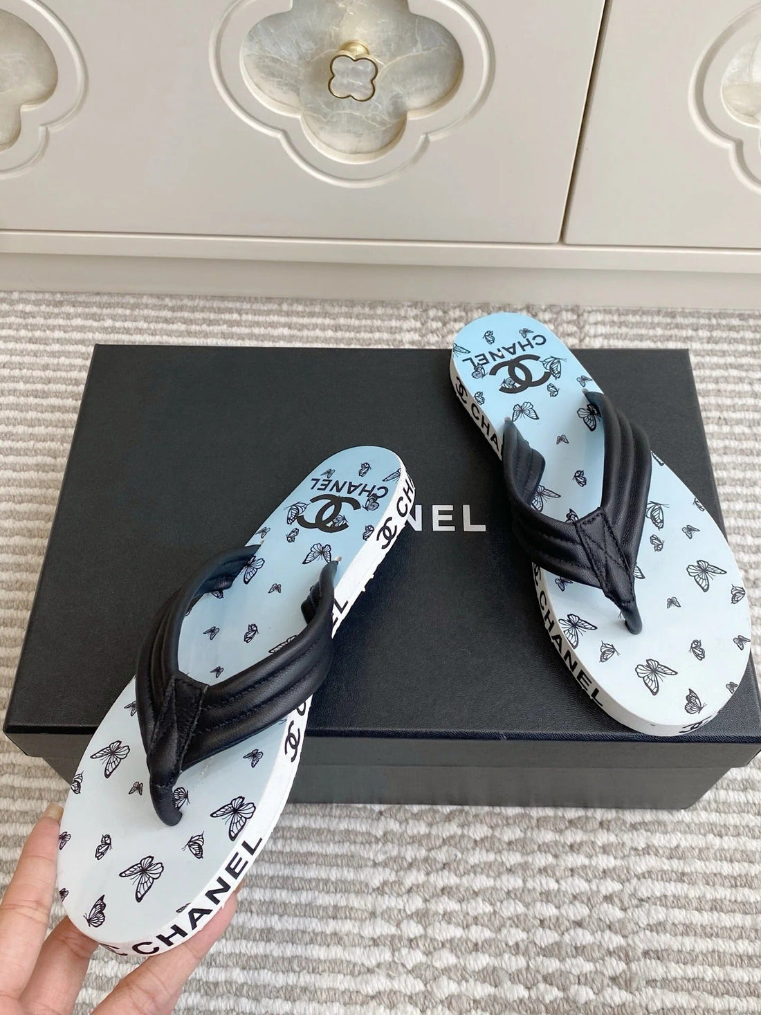 CC 26S Thong Sandals Blue Pastel Black Rubber Leather 647683