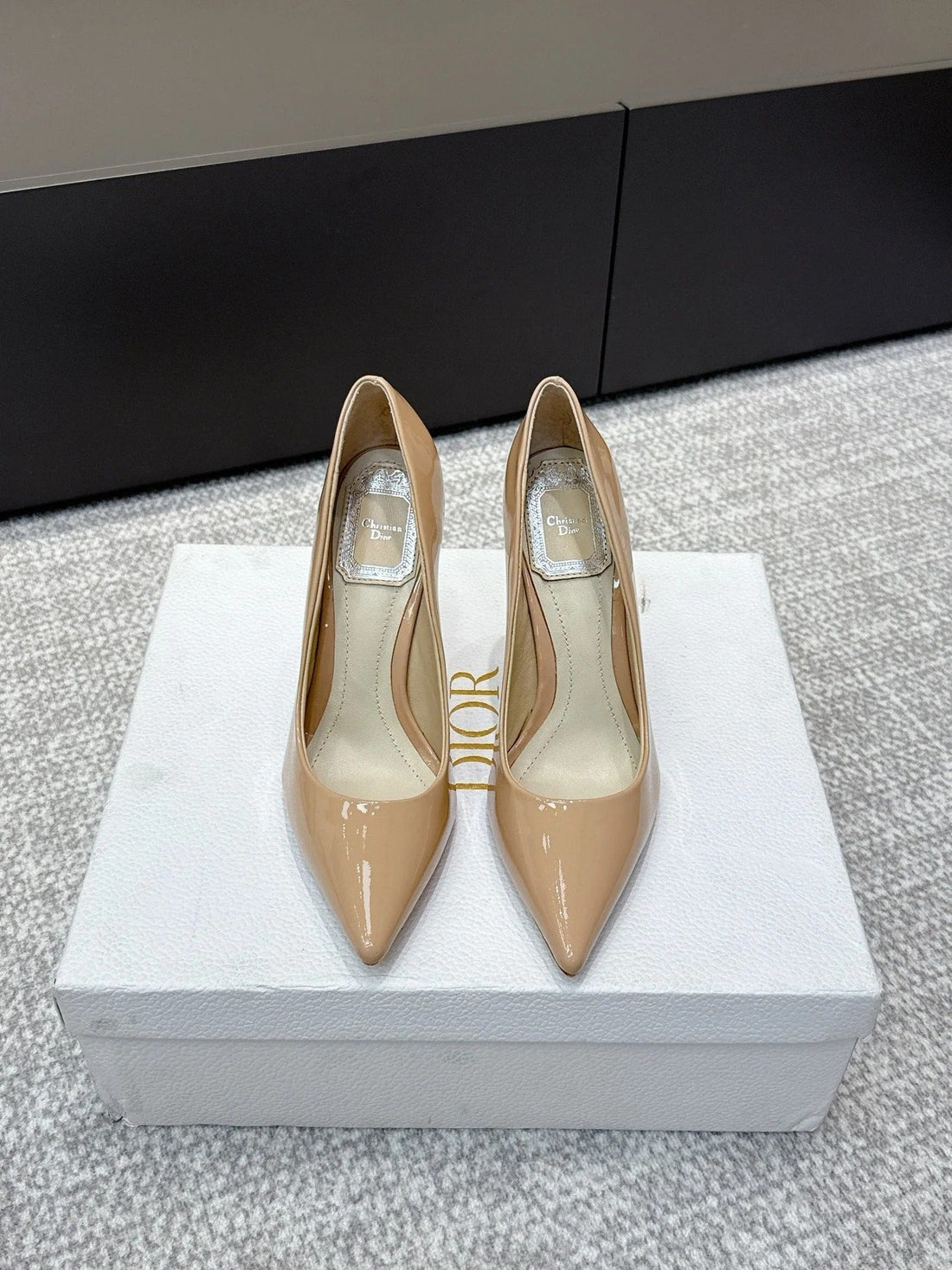 CD 26S High Heels Pump 105 Beige Patent Leather 661480