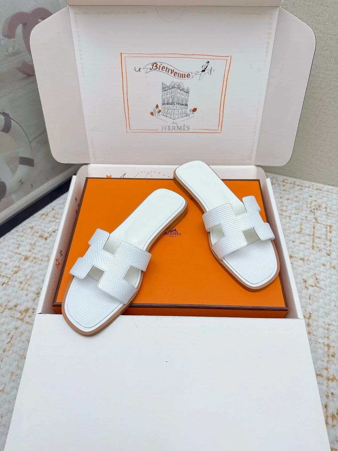 Hm 26SS Oran Sandals White Cowhide 625040