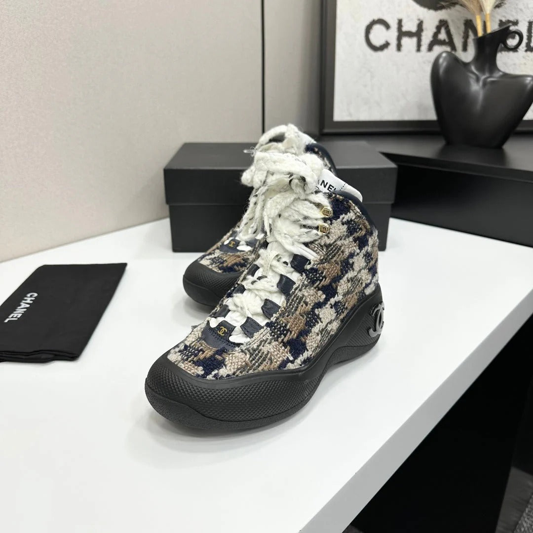 CC 26S Casual Sneakers Black Blue Beige Fabric Sheepskin 626366