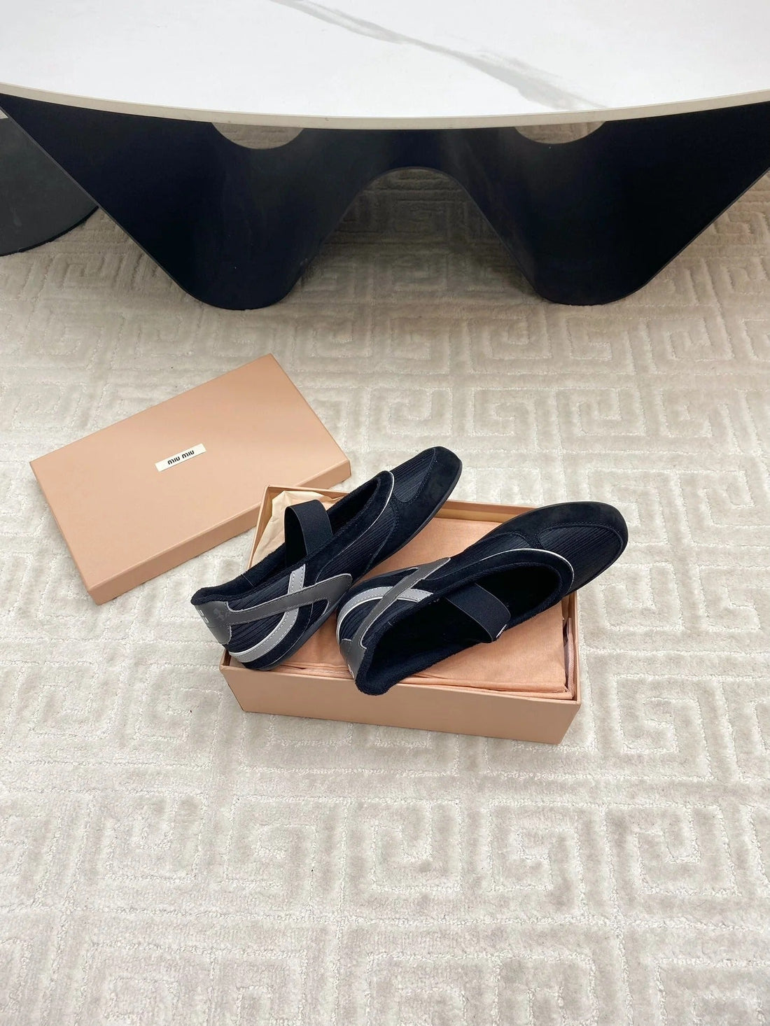 Ballet Flat Shoes In Black Mesh And Suede