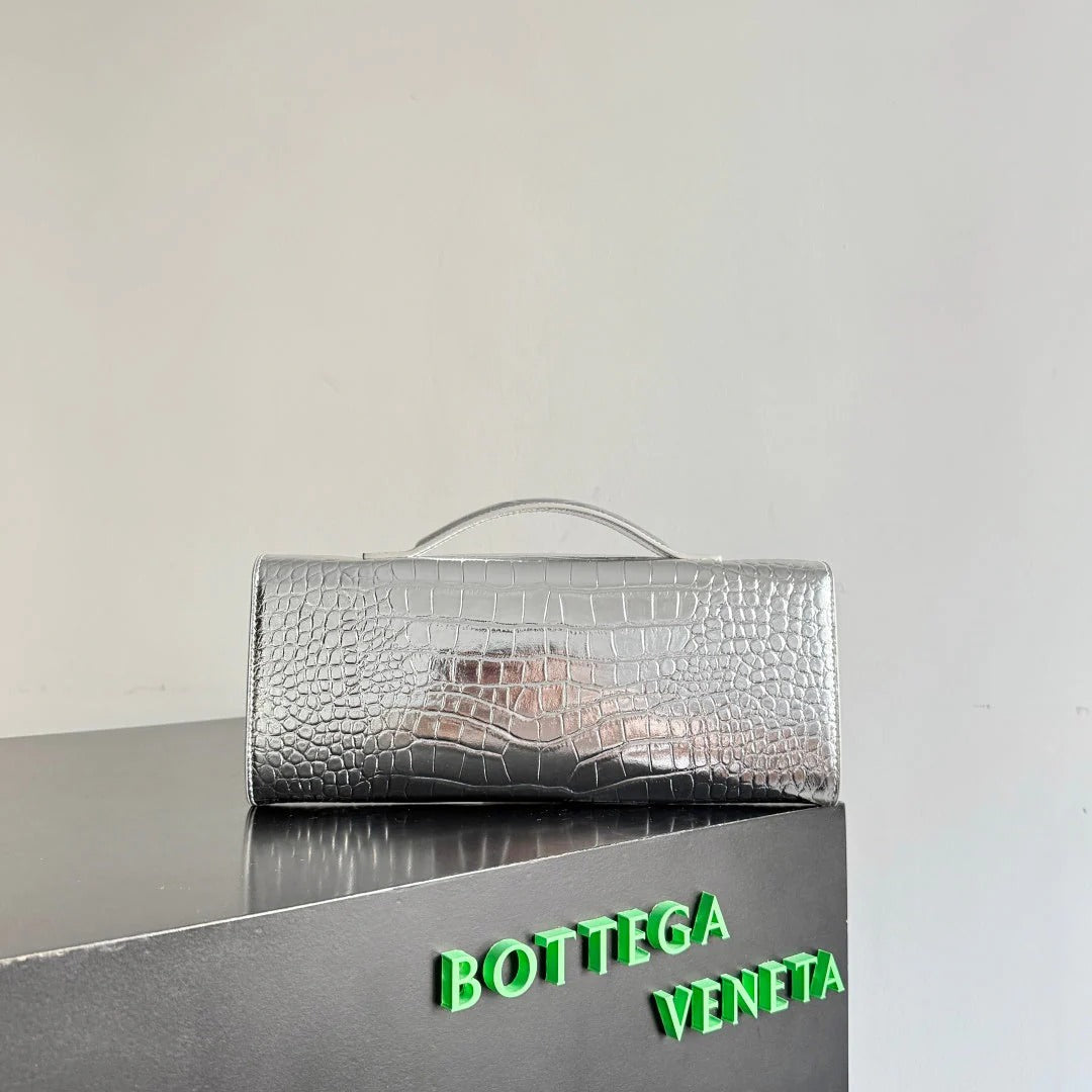 Bottega Veneta 2026 Andiamo Bag 31CM Silver Crocodile-Embossed Leather 137072