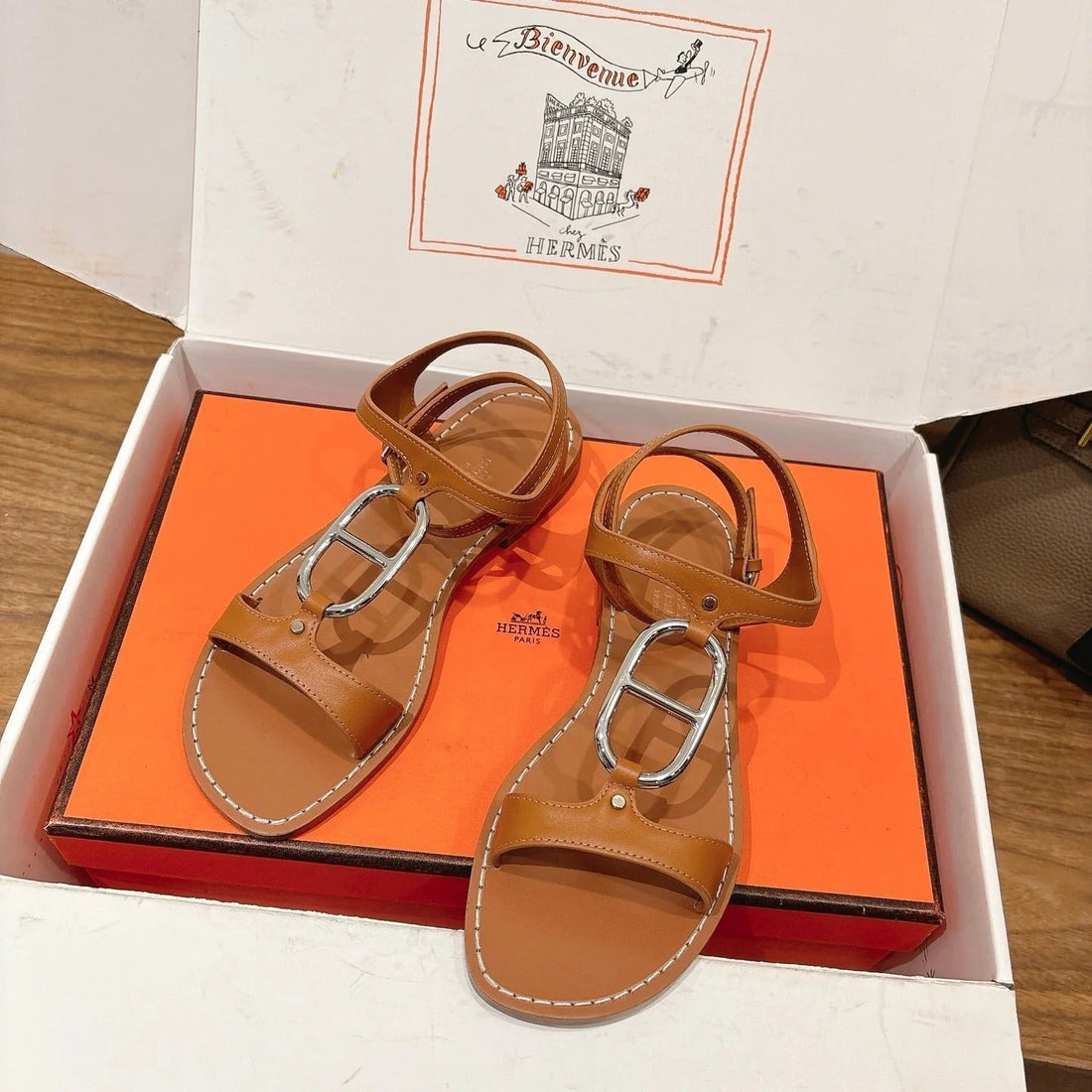 Hm 26SS Sandals Camel Brown Leather 638534