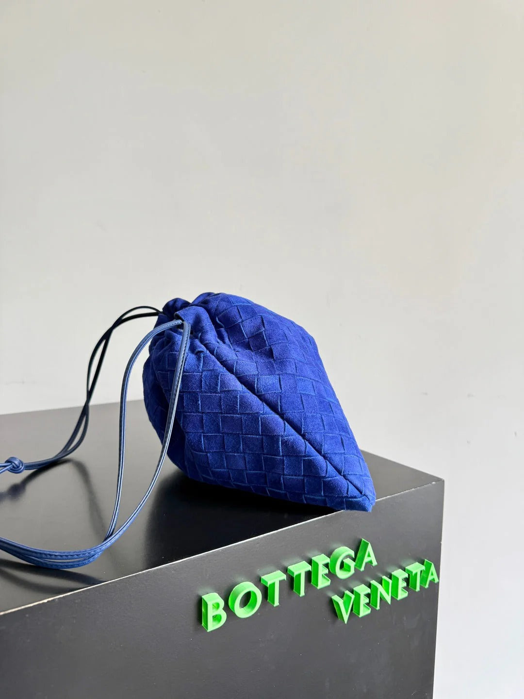 Bottega Veneta 2026 Dust Bag 32CM Blue Suede 137068
