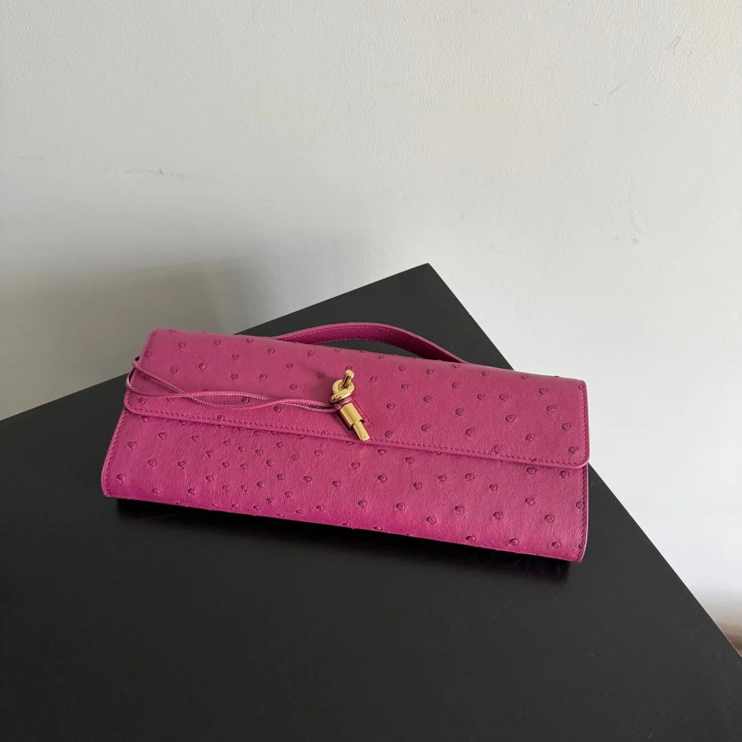 Bottega Veneta 2026 Andiamo Clutch 31CM Pink Ostrich Leather 136965