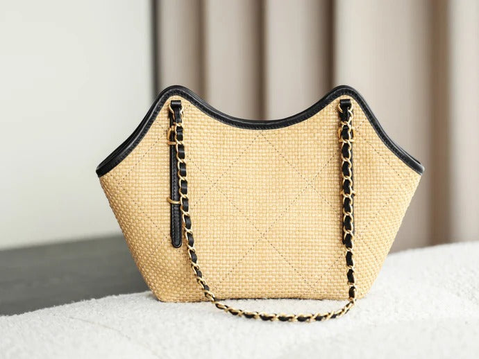Chanel 2026 Maxi Hobo Bag 28CM Beige Straw Leather 351083