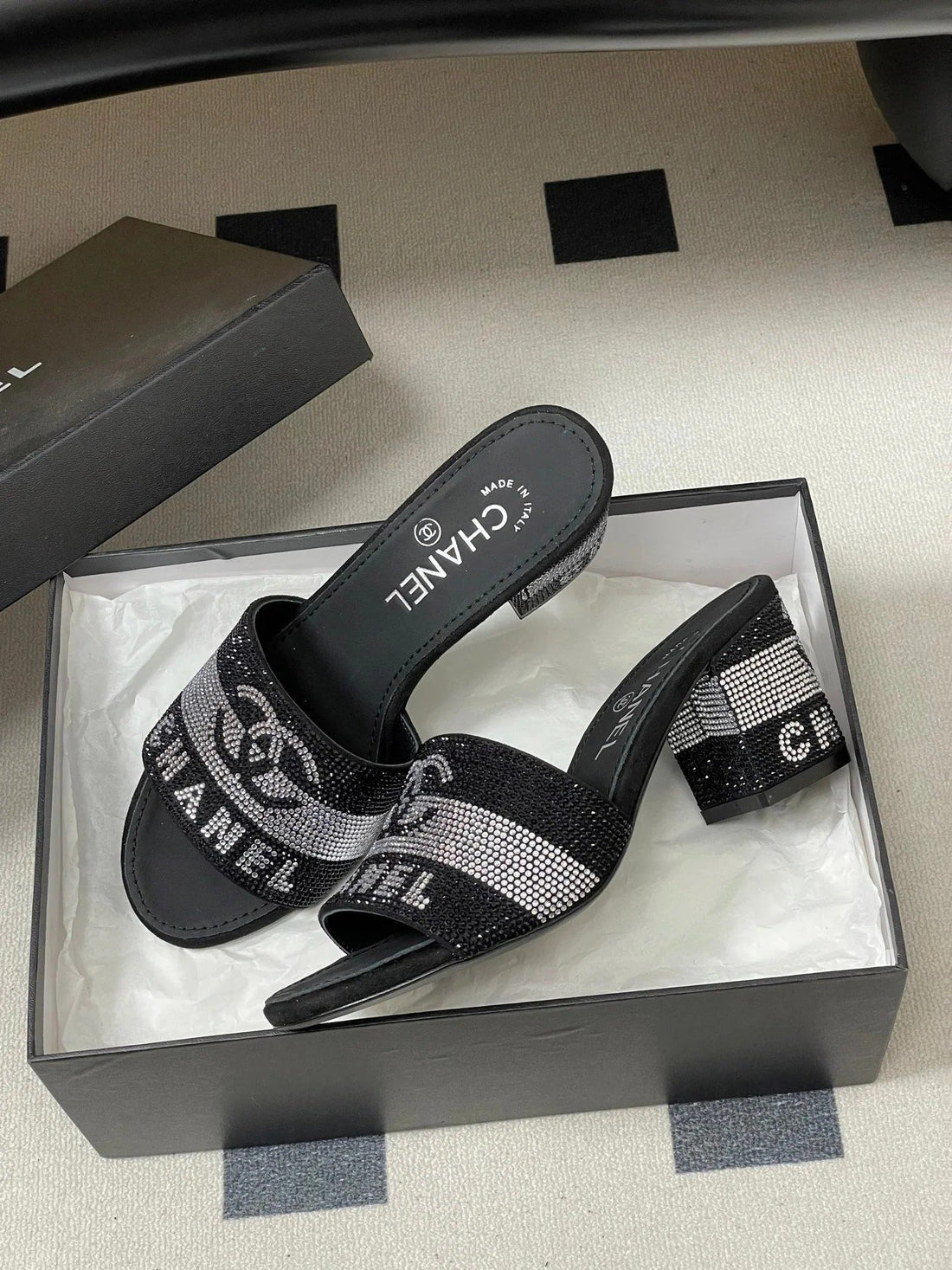 CC 26S Sandals 70 Black Sheepskin Rhinestones 649513