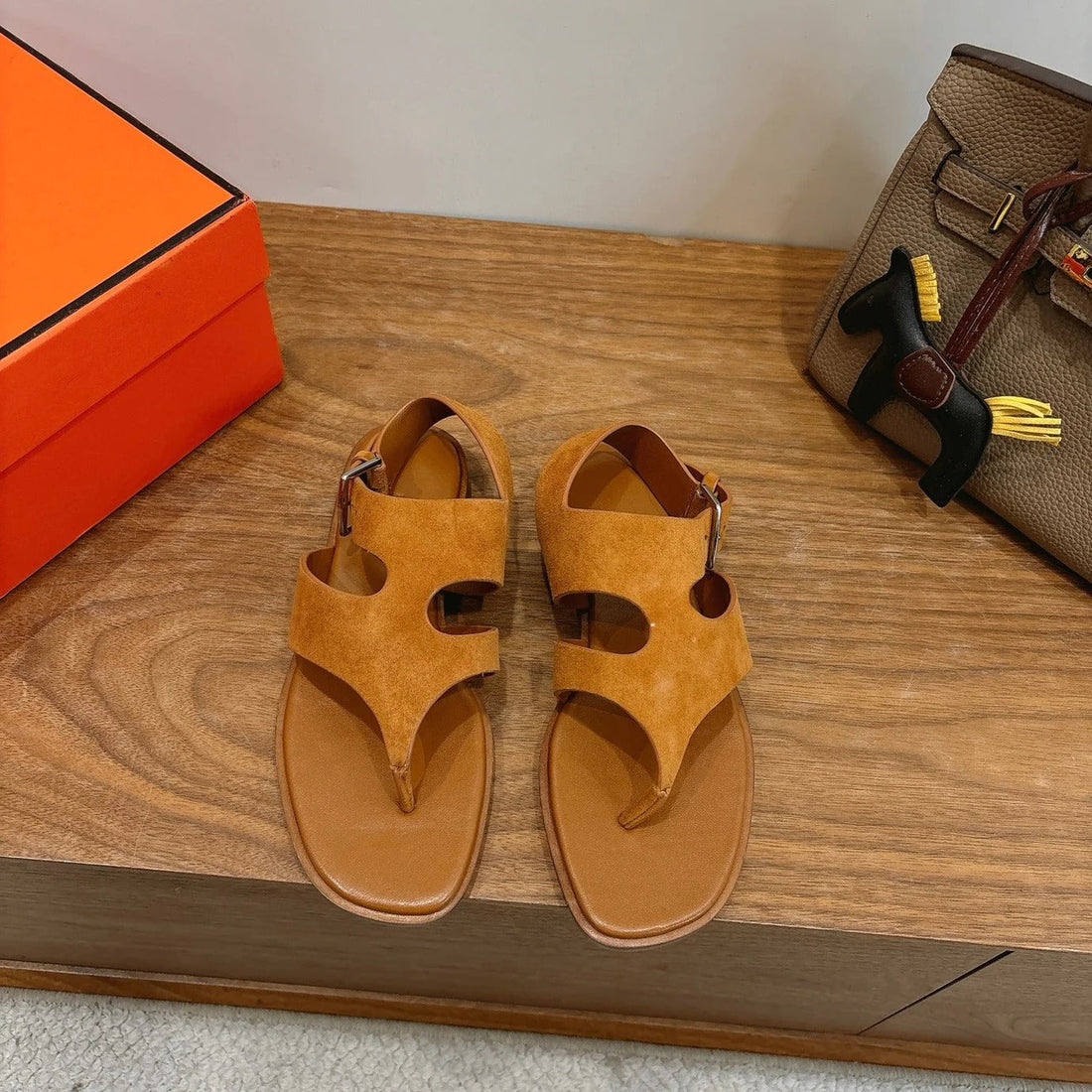 Hm 26SS Thong Sandal Brown Suede Calfskin 638407