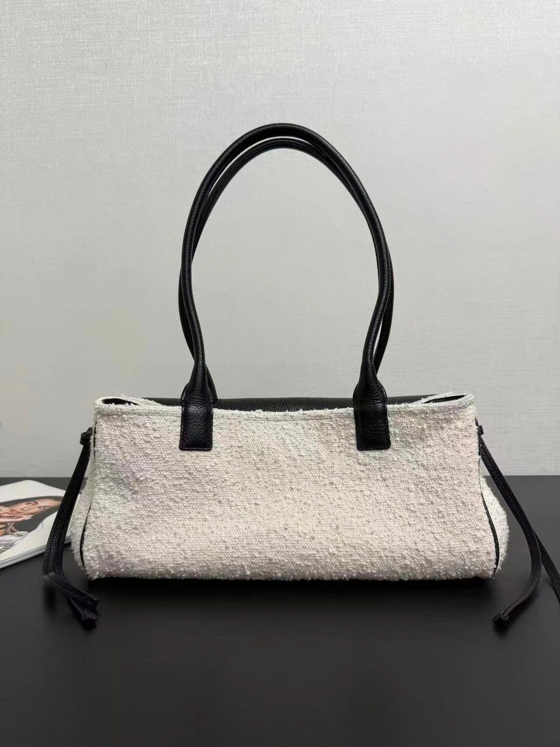 CC 2026 "urban Essential" East West Bag 31CM Black Cream Tweed Calfskin
