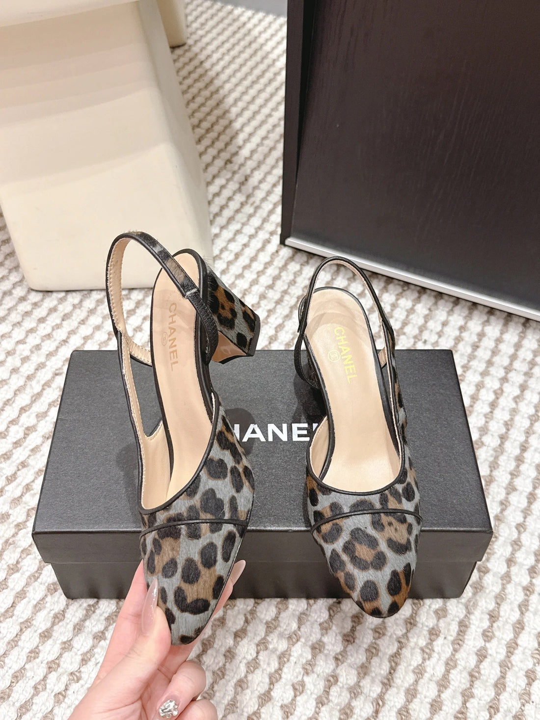 CC 26S Slingback 65 Black Blue Leopard Leather 652653