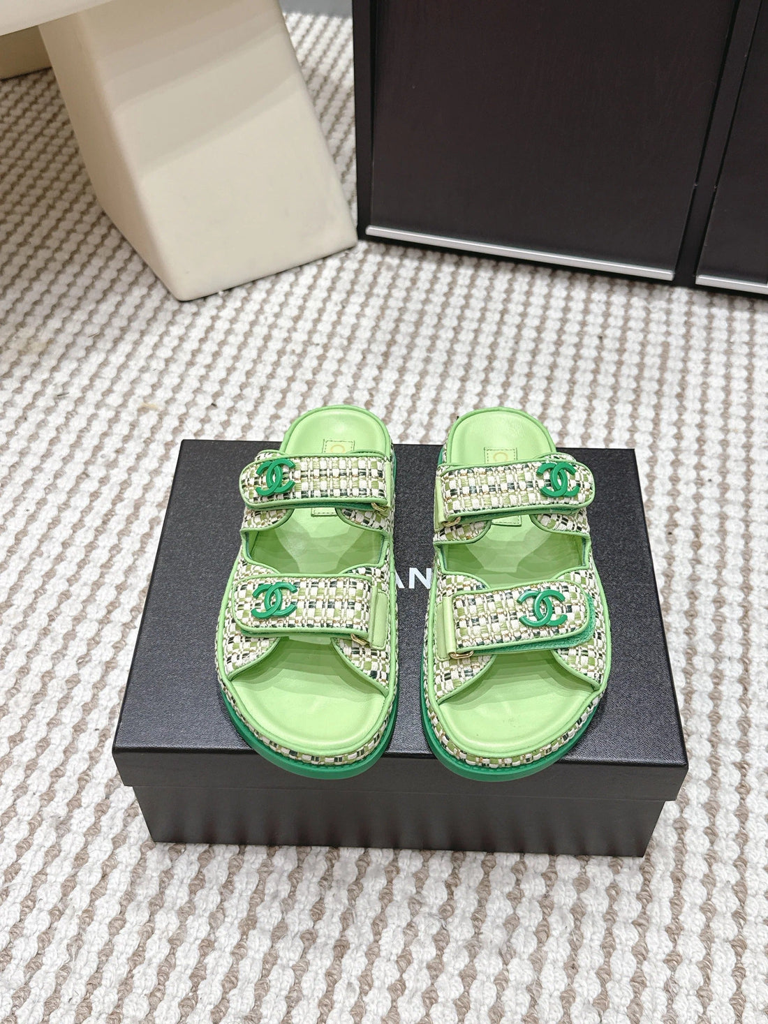 CC 26S Sandals Light Green Beige Leather Raffia 632392