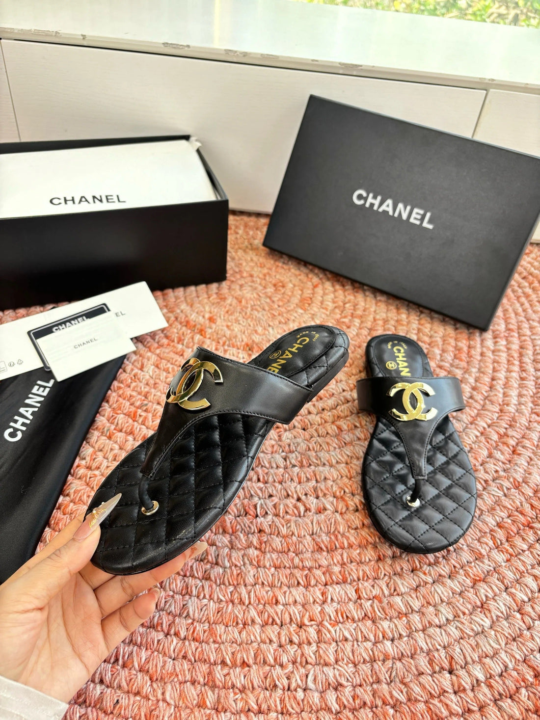 CC 26S Thong Sandals Black Sheepskin 648259