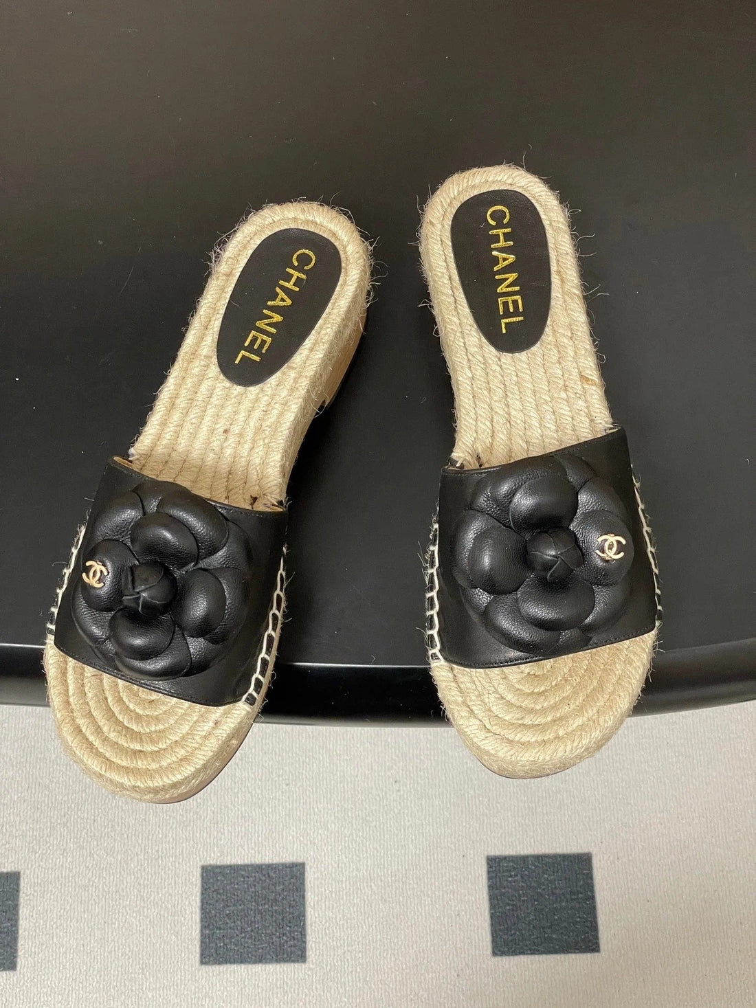 CC 26S Camellia Slippers Beige Black Rope Smooth Leather 649402