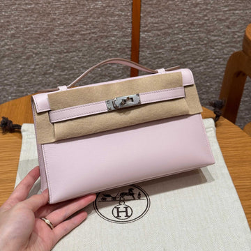 HM Kelly Pochette 22 In Light Pink Calfskin Silver Hardware