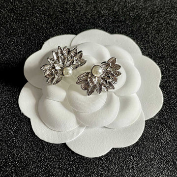 Double C Stud Earrings In Half-Flower Shape With Pearl Center