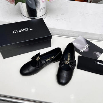 Chanel 25S Mary Janes In Black Calfskin With Bow Gold Hardwre