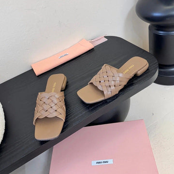 Miu 26SS Flat Sandals Brown Sheepskin 627353